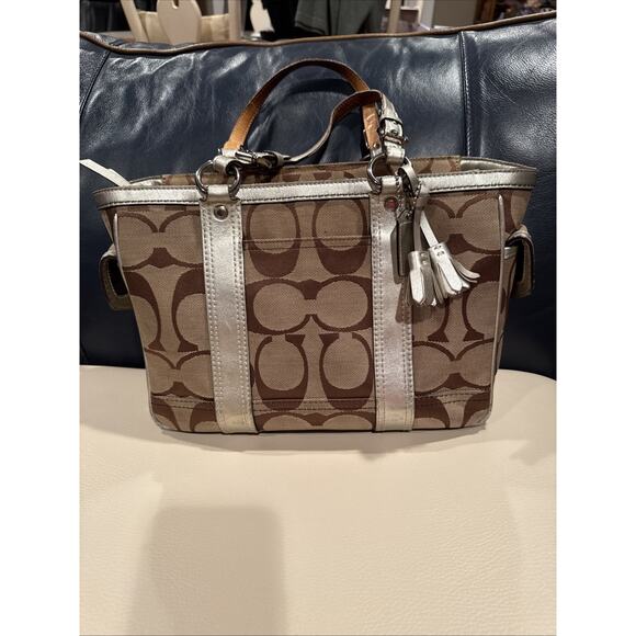 Coach Handbags - Vintage Coach Gallery East West Tote Bag In The Signature Canvas Leather Trim